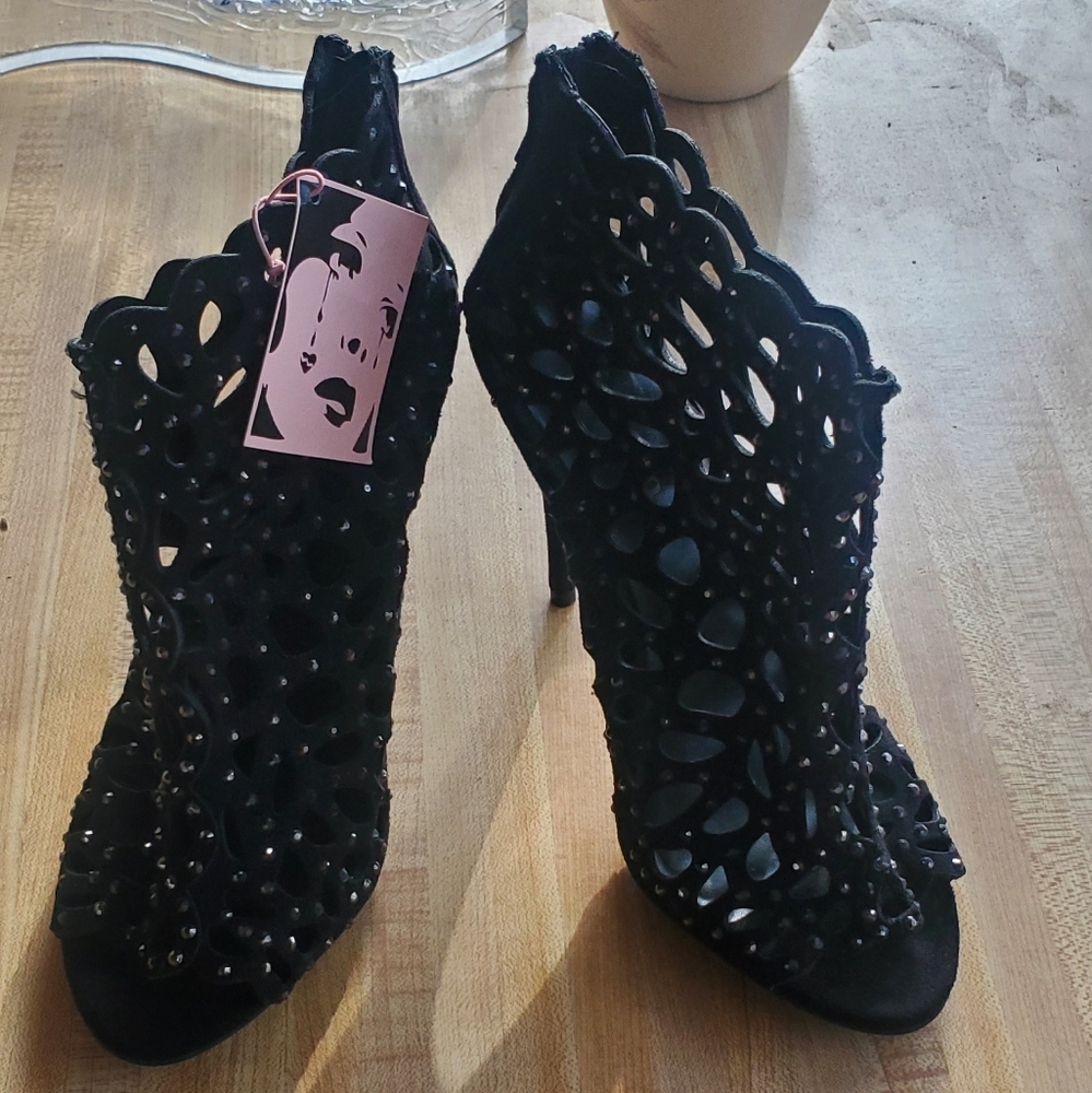Zigi Soho Duran Peep Toe Booties